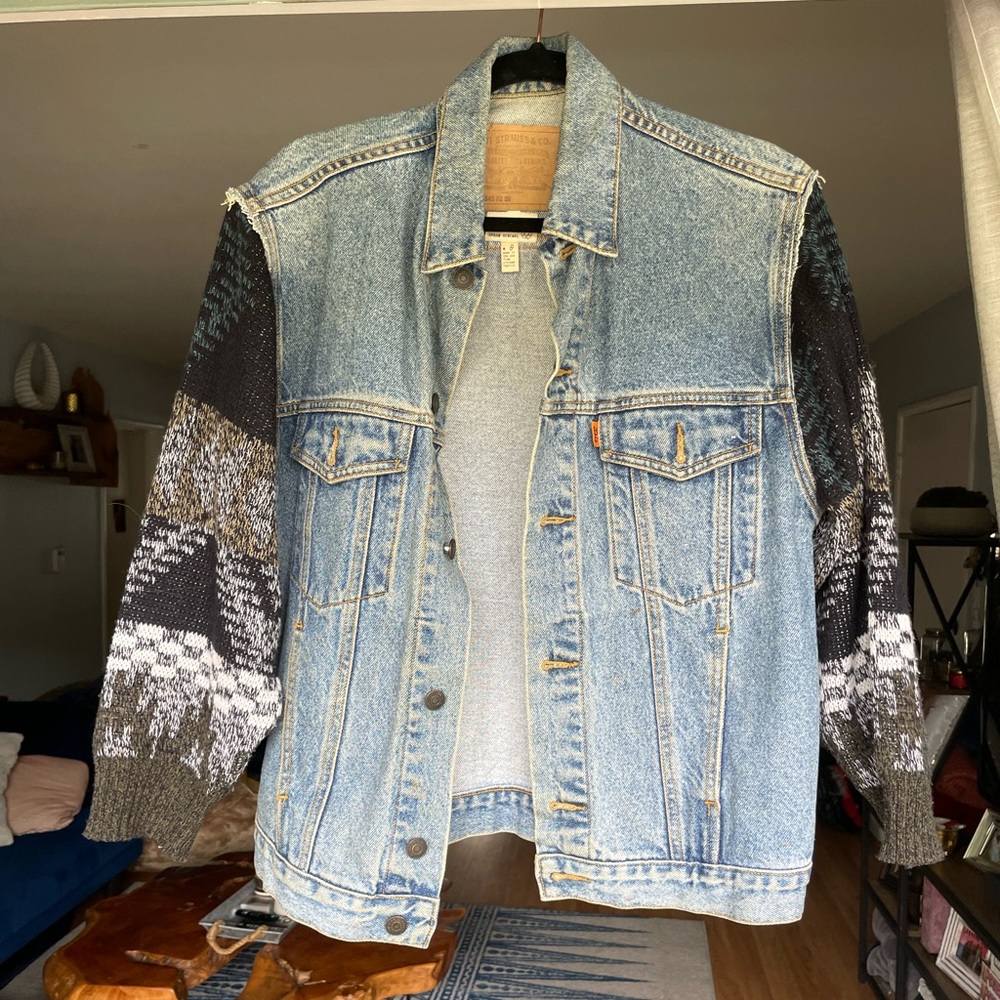 urban outfitters renewal jean jacket with sweater sleeves - size M